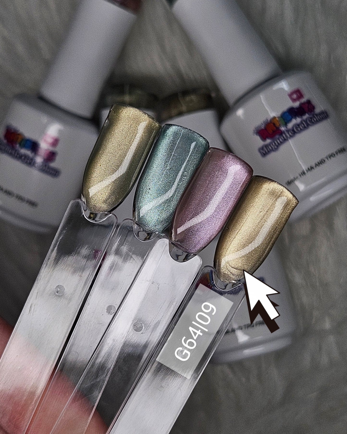 Golden Waters G64|09