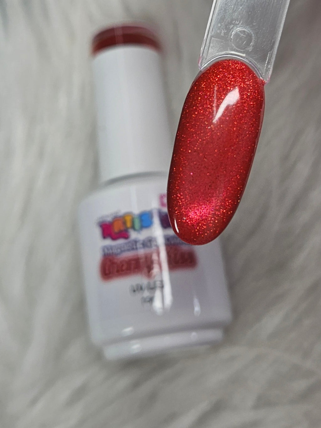 Cherry Kiss | Cat-eye 15ml