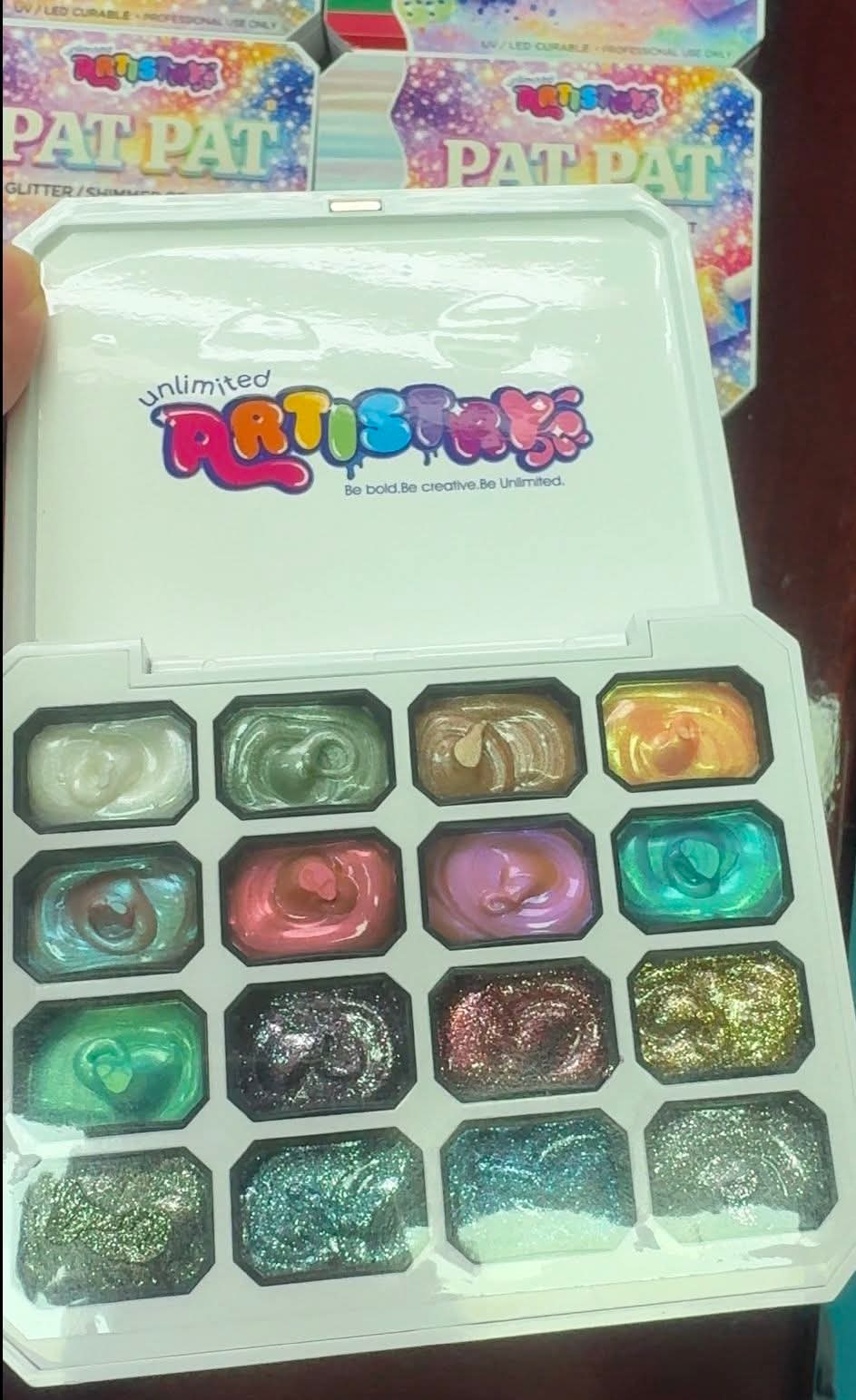 Unlimited Glitter/Shimmer pallete | 16 Colours ~ Only available at Unlimited Artistry Supplies!!